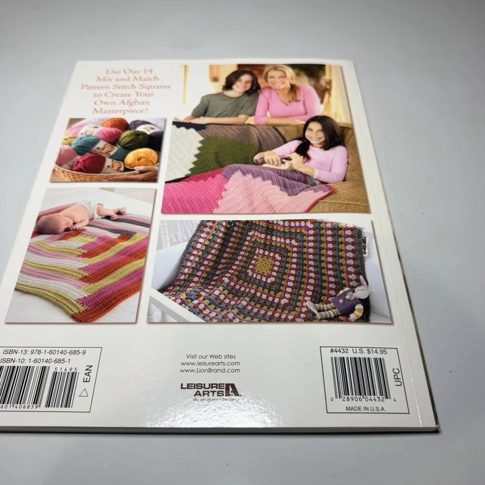 Leisure Arts‎ Vanna's Choice Book Color It Beautiful Afghans 15 Colorful Throws